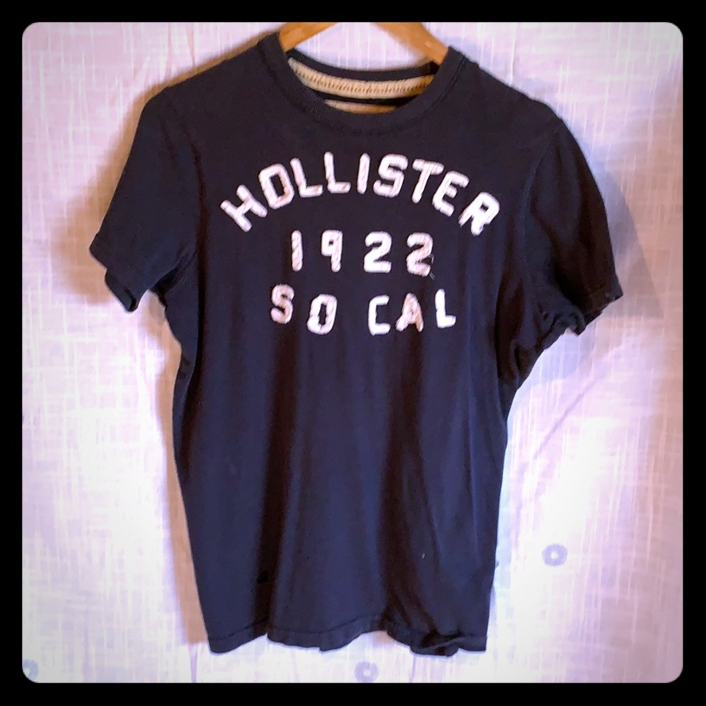 Men’s Hollister T-Shirt size Medium